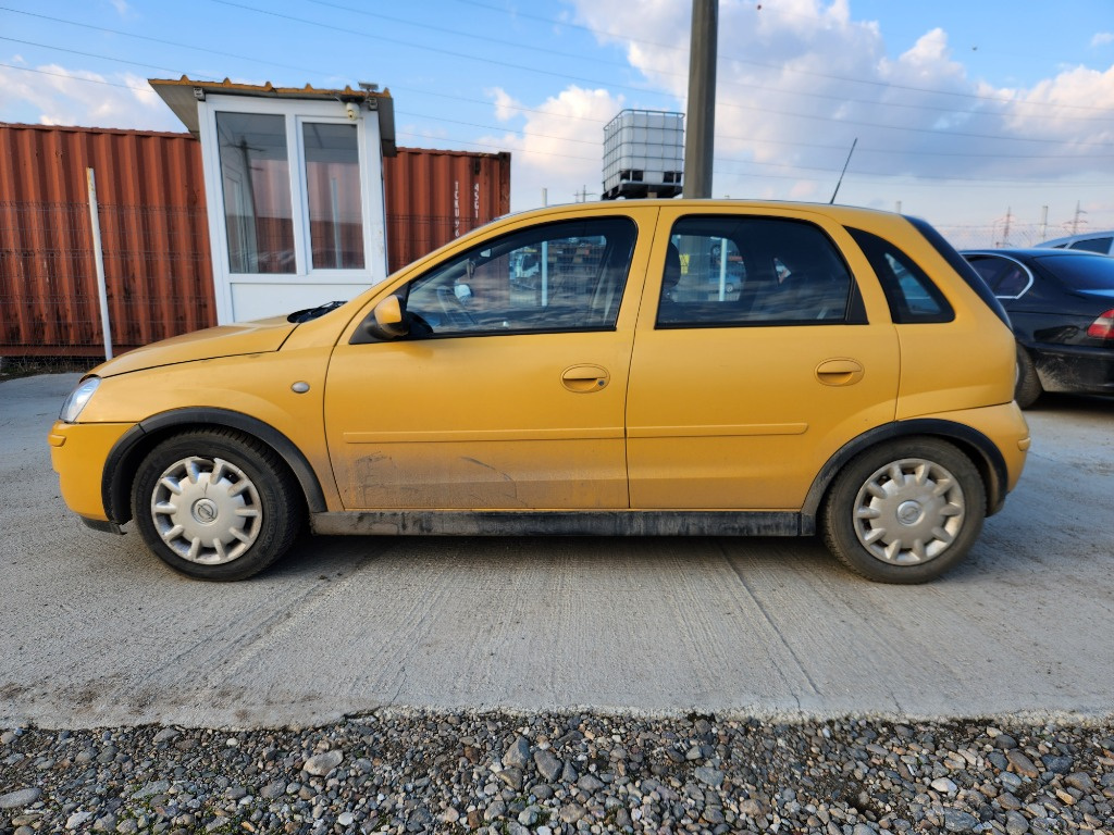Debitmetru aer Opel Corsa C 2006 Hatchba