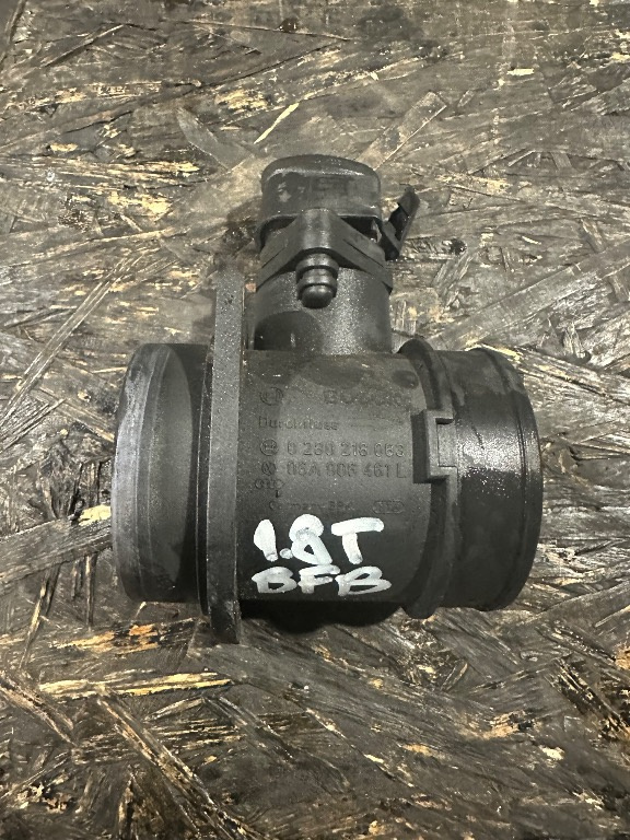 Debitmetru Volkswagen Audi 06A906461L 1.8T 2.0 2.5 - imagine 1