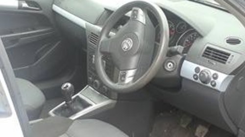 Demembrez Opel Astra H 2004