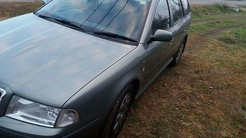 Demembrez skoda octavia 1 combi 2.0i azj 116 cai