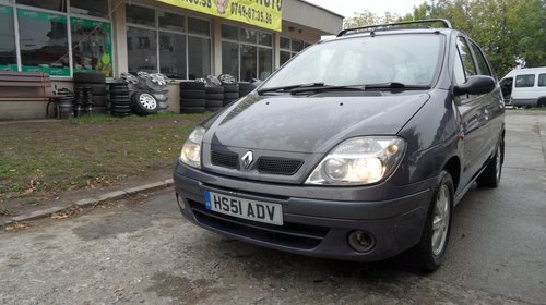 Dezmebram renault scenic,1,6 16 v,automat,din 2002