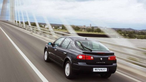 Dezmembrez renault laguna 2 fab 2007 benzina