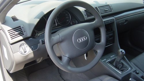 Dezmembram Audi A4 1.9 tdi 2002