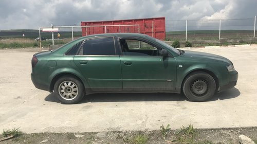 Dezmembram audi a4 b6 2000 benzina anul 2001 euro 4 tip motor alt