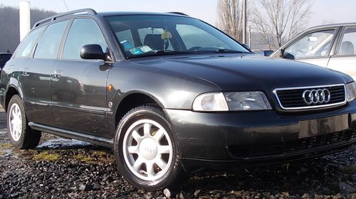 Dezmembram Audi A4 combi din 1997-1,8 benz. 2