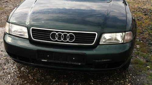 Dezmembram Audi A4 din 1995-1,6 benzina