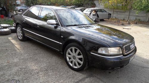 Dezmembram audi a8,motor 3,3 diesel ,cod motor AKF,automat din 2002