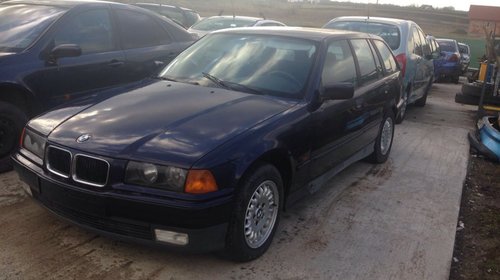 Dezmembram Bmw 318 i