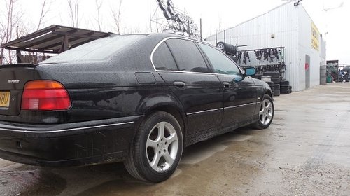 Dezmembram Bmw 520 E39 2.0benzina An 2000