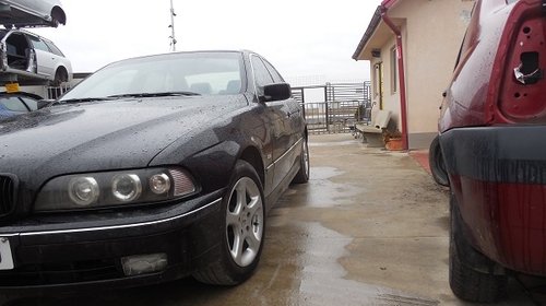 Dezmembram Bmw 520 E39 2.0benzina An 2000