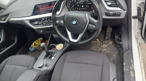 Dezmembram BMW Seria 1 F40 118i 1.5 benzina An 2019