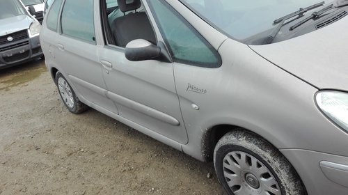 Dezmembram Citroen Xsara Picasso , 1.6HDI , tip motor 9HX , fabricatie 2002