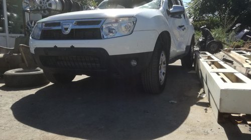 Dezmembram dacia duster fabricatie 2015