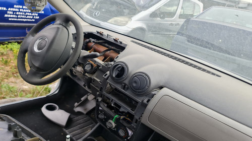 Dezmembram Dacia Logan [facelift] [2007 - 2012] Sedan 1.4 MT (75 hp)