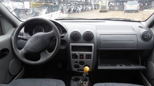 Dezmembram Dacia Logan motor 1.5dci an 2006