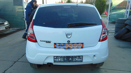 Dezmembram Dacia Sandero, 1.2 16v, Tip Motor D4F-F7, An fabricatie 2010