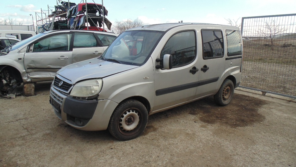 Dezmembram Fiat Doblo an 2007 motor 1.9 JTD cod 223B1000