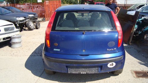 Dezmembram Fiat Punto an 2000 motor 1.2 8V benzina