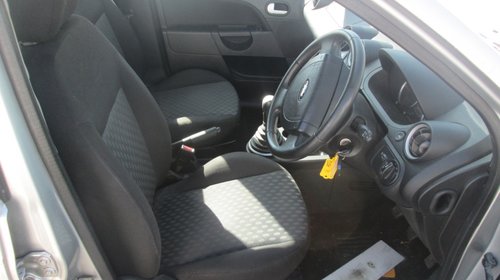 Dezmembram ford fiesta 1.4 2002