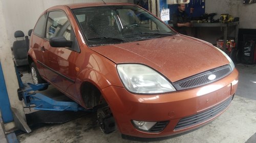 Dezmembram Ford Fiesta 1.4 B FXJB, an fabricatie 2004