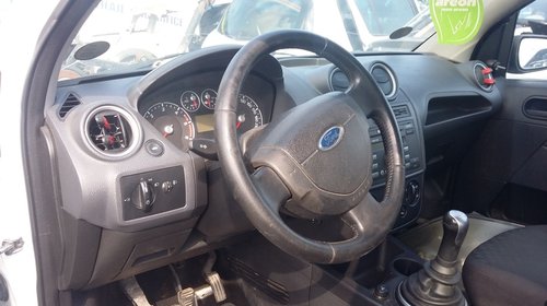 Dezmembram Ford Fiesta 1.4 TDCi