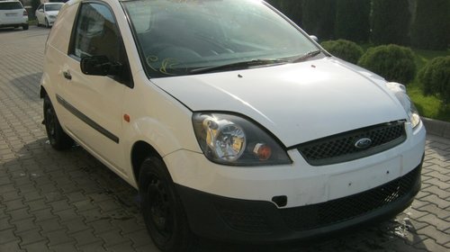 Dezmembram Ford Fiesta (2005-)