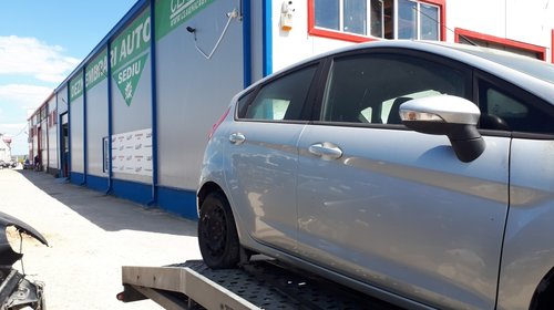 Dezmembram Ford Fiesta 2014 1.5 TDCI UGJC 55kw