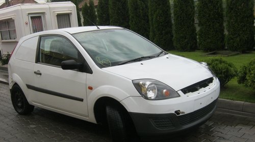 Dezmembram Ford Fiesta