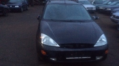 Dezmembram Ford Focus 1.8 tddi