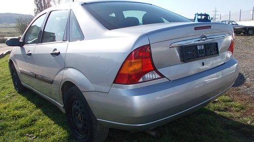 dezmembram ford focus ghia sedan din 2000-1,8 benzina