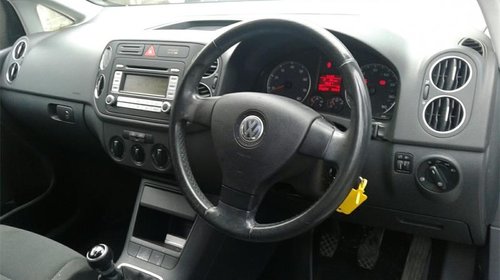 Dezmembram golf 5 plus,motor 1,6 fsi,tip BLF DIN 2006