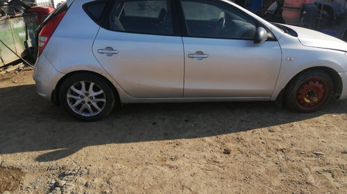 Dezmembram hyundai i30, 1.6 diesel, an 2008