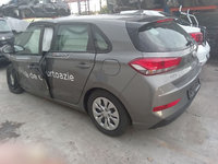 Dezmembram HYUNDAI i30 - HATCHBACK - 1.5 BENZINA