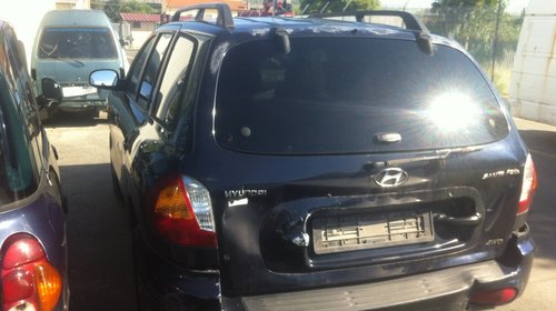 Dezmembram Hyundai Santa Fe din 2003 motor 2.0 crdi