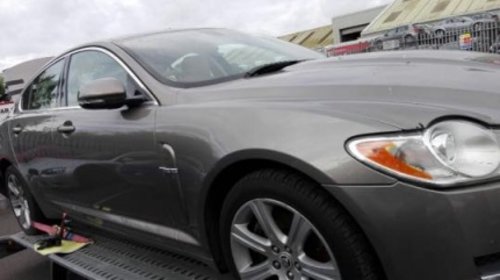 Dezmembram Jaguar XF Luxury 3.0