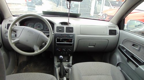 Dezmembram Kia Rio I , 1.4i , tip motor A3E , fabricatie 2003