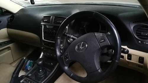 Dezmembram LEXUS IS220 2.2d an 2006 177cp