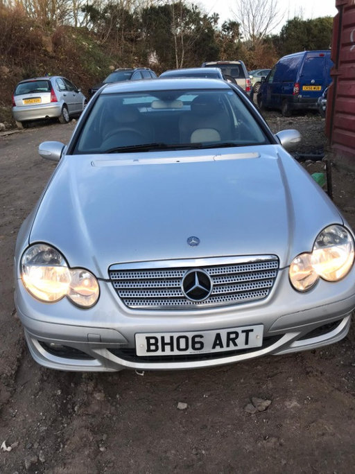 Dezmembram Mercedes Benz C180 W203 Kompressor 1.8 