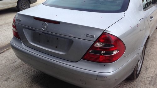 Dezmembram Mercedes Benz E 220 CDI 2004