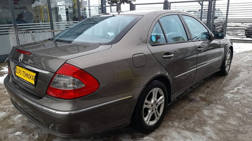 Dezmembram Mercedes-Benz E220 Avantgarde, Cod motor :646821, an 2008!