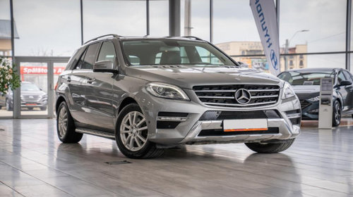 Dezmembram Mercedes-Benz M-Class W166 [2011 - 2015] Crossover 5-usi ML 300 BlueEfficiency 7G-Tronic Plus 4Matic (249 hp) ML W166