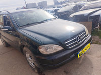 Dezmembram Mercedes-Benz ML W163 [1997 - 2001] Crossover 5-usi ML 270 CDI 5G-Tronic (163 hp)