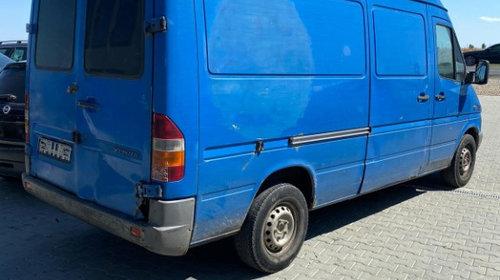 Dezmembram Mercedes Benz Sprinter 2.2 CDTI an fabr 2003