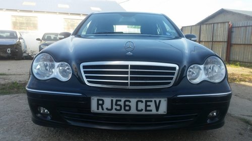 Dezmembram Mercedes C-Class C200 W203 1.8i Ko