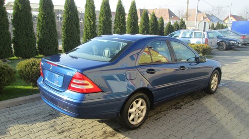 Dezmembram Mercedes C-Class w203