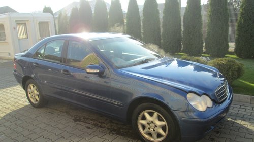 Dezmembram Mercedes C-Class w203