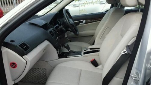 Dezmembram Mercedes C200 An Fabricatie 2010 2.2 CDI