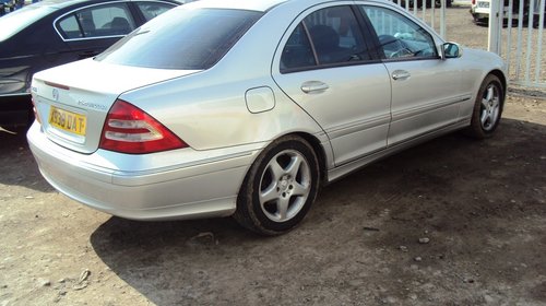 Dezmembram Mercedes C200 - W203 - 2.0 benzina