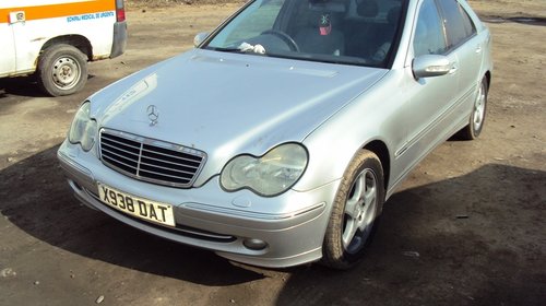 Dezmembram Mercedes C200 - W203 - 2.0 benzina