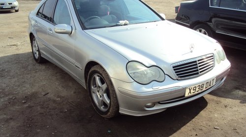 Dezmembram Mercedes C200 - W203 - 2.0 benzina